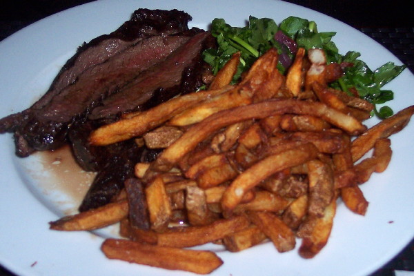 photo of steak frites from 88 Wharf, Milton, MA