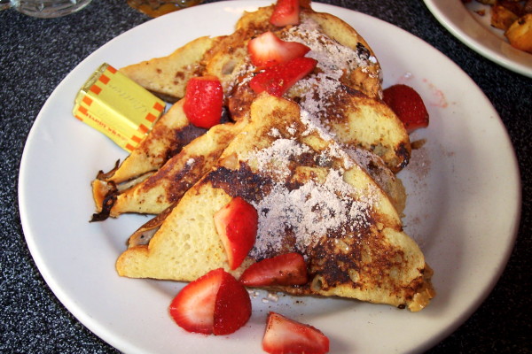 photo of French toast from the Popover Cafe, Manhattan, NY