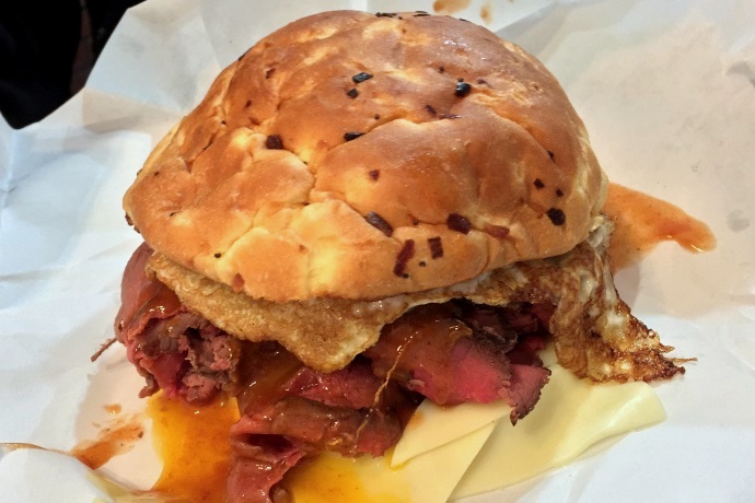 photo of roast beef sandwich with a fried egg from Skampa, Cambridge, MA