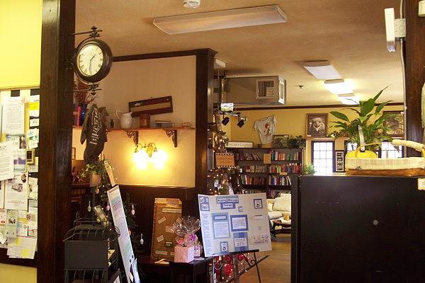 Photo of Somethin's Brewin' Book Cafe, Lakeville, MA