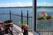 photo of Auberge La Goeliche, Ste-Petronille, Quebec
