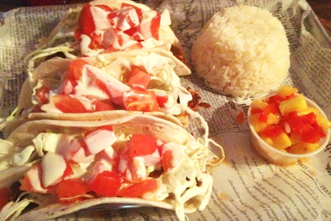photo of grilled blackened mahi tacos from Barefoot Bob's Beach Grill, Hull, MA (from hiddenboston.com)