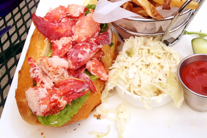 photo of a lobster roll from Bella Luna, Jamaica Plain, MA