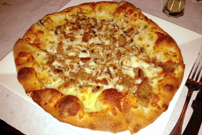 photo of white pizza from Bella Luna, Jamaica Plain, MA