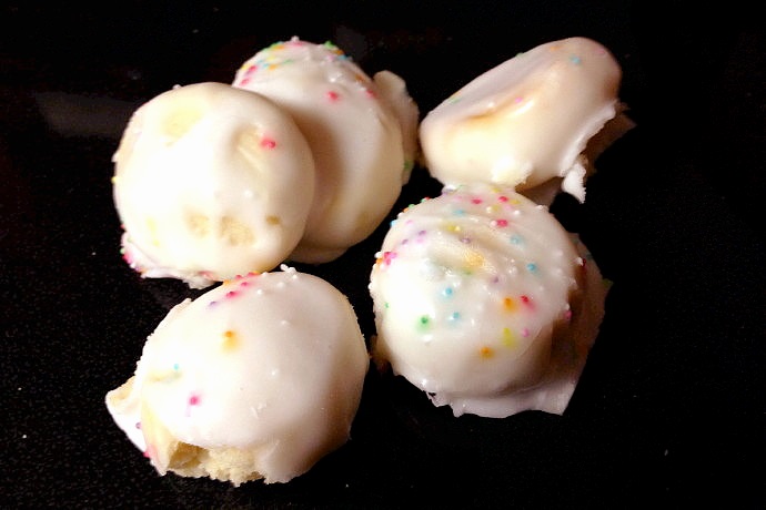 photo of anise cookies from Bova's Bakery, Boston, MA
