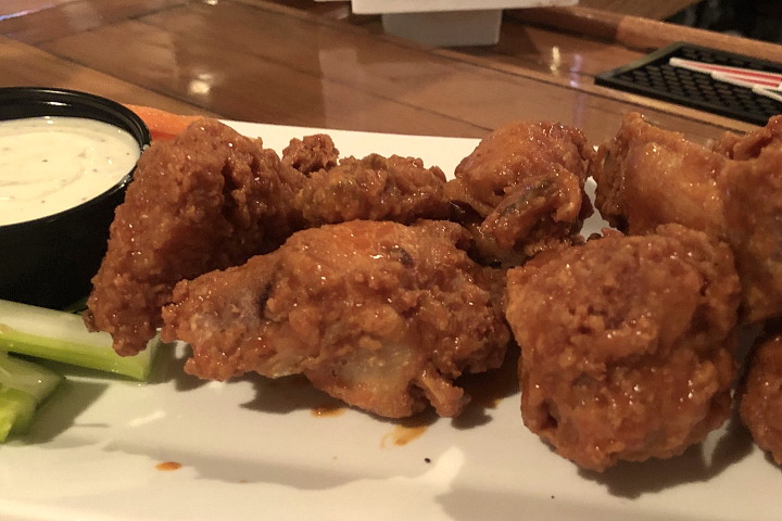 photo of wings from Cagney's, Quincy, MA