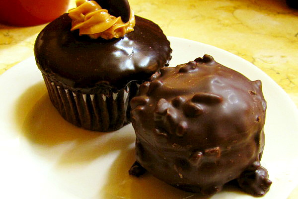 photo of chocolate pastries from Danish Pastry House, Medford, MA