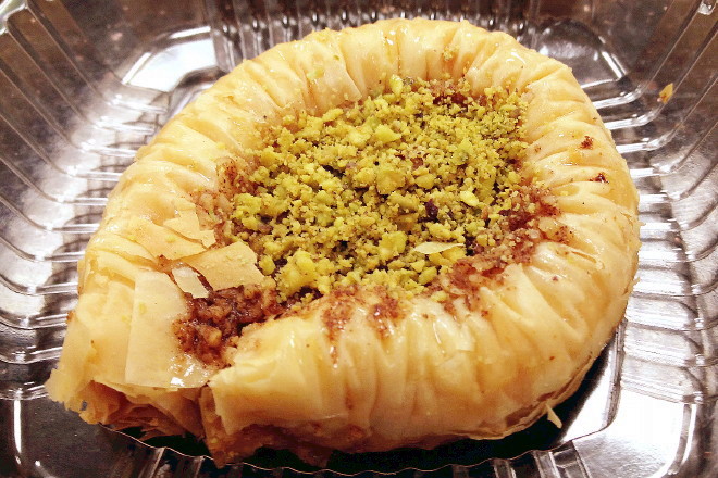 photo of baklava from Garlic 'n Lemons, Allston, MA