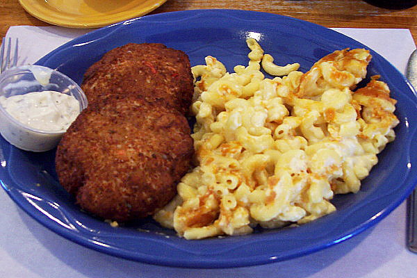 photo of crab cakes and macaroni and cheese from Grumpy's Restaurant, Dennis, MA