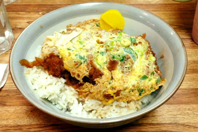 photo of chicken katsu omelet from Ittyo, Cambridge, MA
