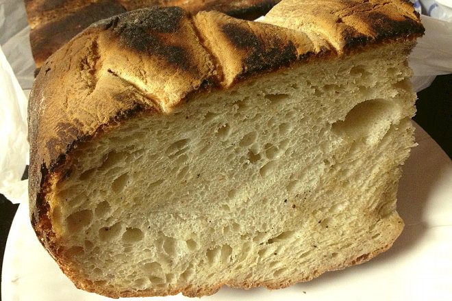 photo of rustic country bread from L'Impasto, Cambridge, MA