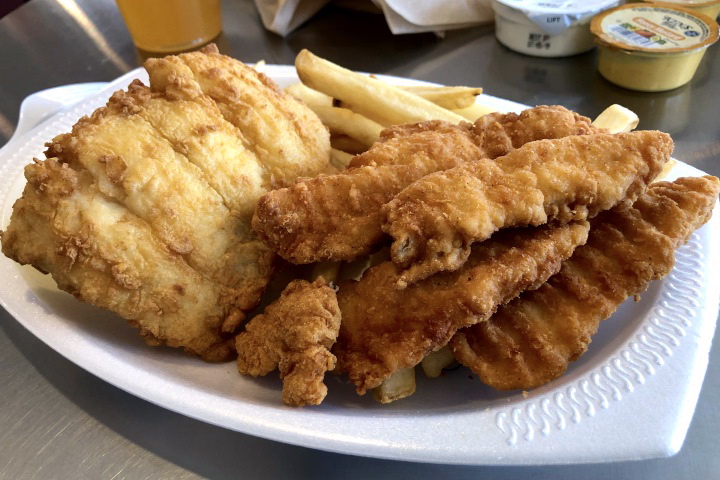photo of fish and chicken combo plate from the Lobster Hut, Plymouth, MA