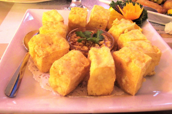 photo of golden dices from Mango II, Tewksbury, MA