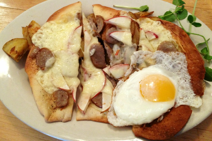 photo of a breakfast flatbread from Mix Cafe, Jeffersonville, VT