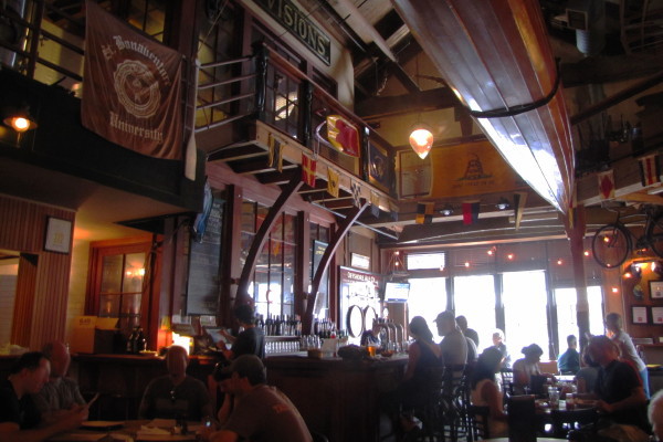 photo of Offshore Ale Company, Oak Bluffs, MA