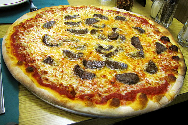 photo of meatball pizza from the Pleasant Cafe, Roslindale, MA