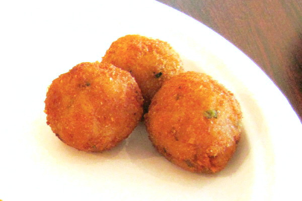 photo of fried cheese balls from Ritu Ki Rasoi, Burlington, MA