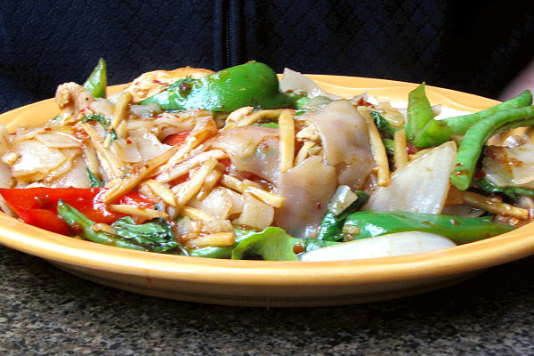photo of drunken noodles from The Similans, Cambridge, MA