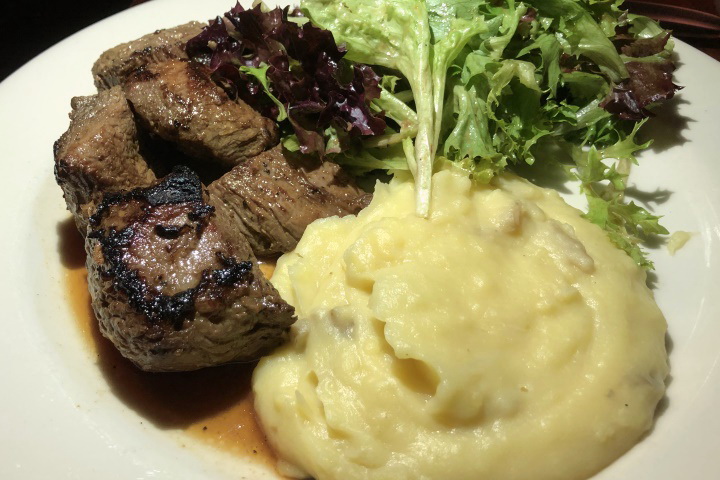 photo of steak tips from Silvertone, Boston, MA