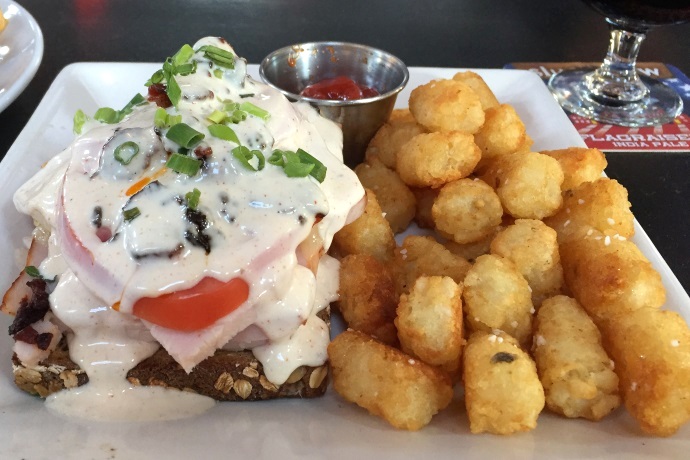 photo of Hot Southern Bird Sandwich from Somerville Brewing Company, Somerville, MA