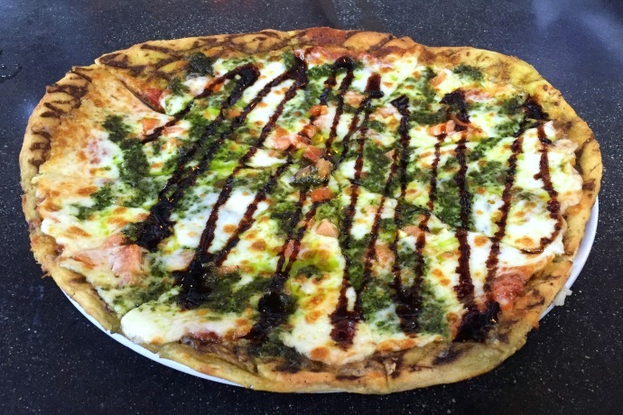 photo of basil pesto pizza from Somerville Brewing Company, Somerville, MA