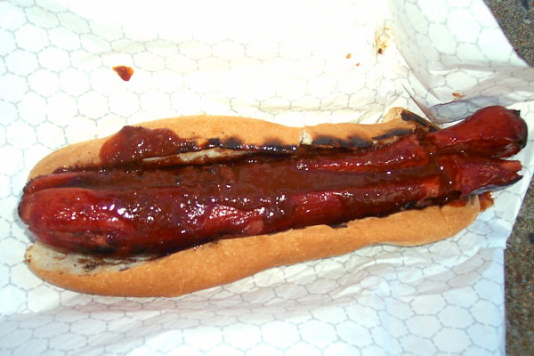 photo of a hot dog from Speed's Famous Hot Dog Wagon, Boston, MA