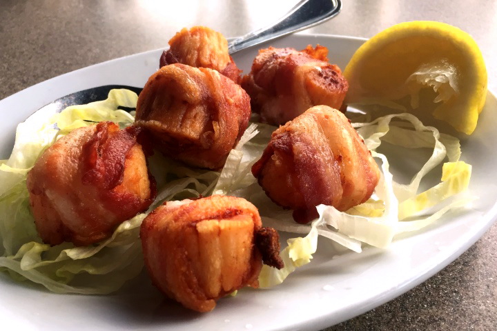 photo of bacon-wrapped scallops from Winthrop Arms, Winthrop, MA